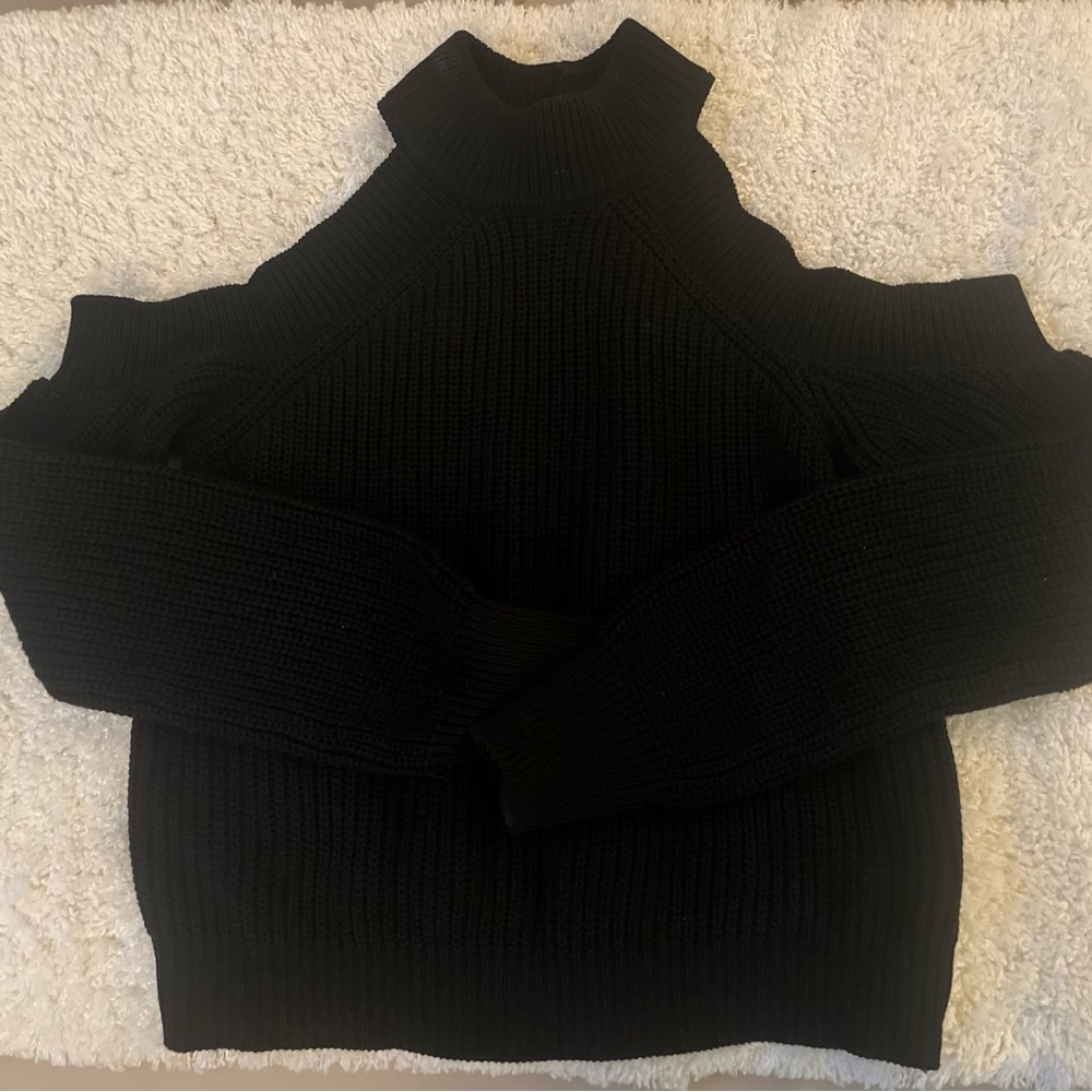 Forever 21 turtleneck cold shoulder black sweater top